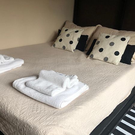 Limay Bed&Breakfast Neuquén Rum bild
