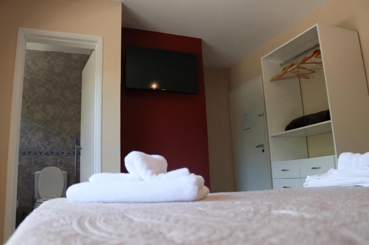 Limay Bed&Breakfast Neuquén Exteriör bild